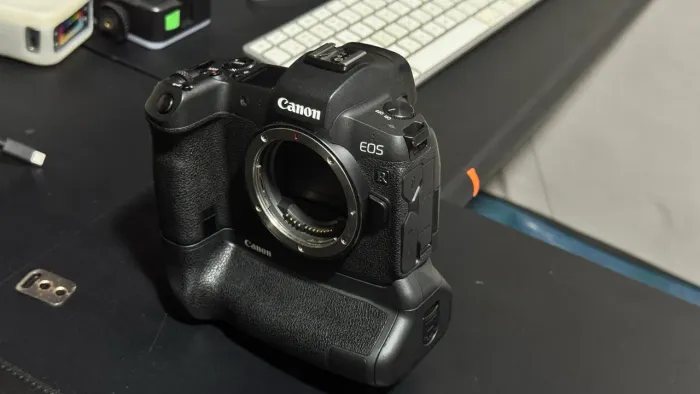 Canon EOS R com Batery Grip