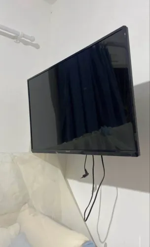 TV Philips 32? LED - Ótimo Estado - Imagem Perfeita