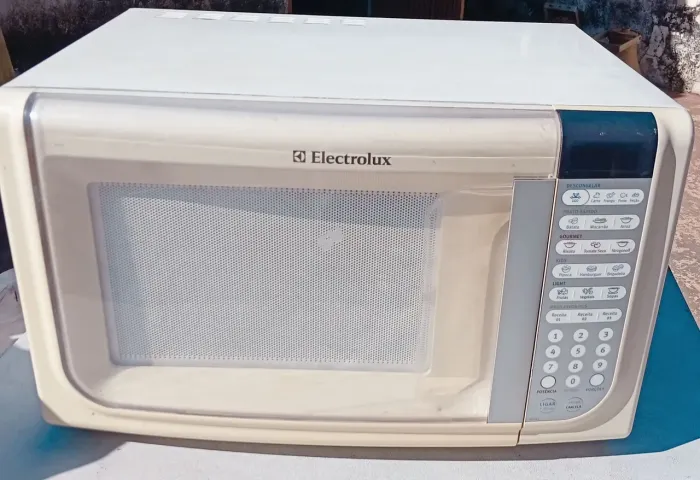 Microondas Eletrolux 31L