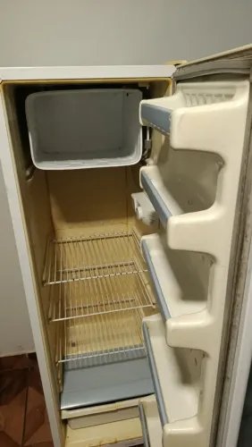 Geladeira antiga