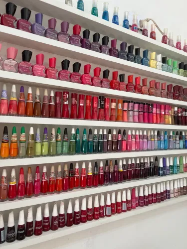Vaga para manicure