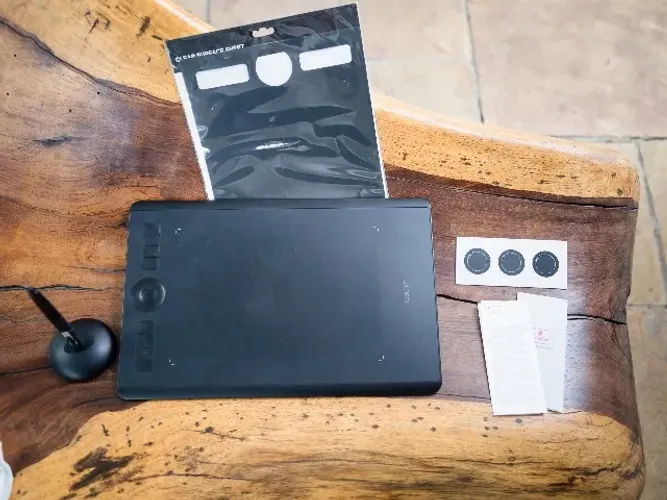 Wacom Intuos Pro Medium PTH-660 + Pro Pen 2 - Funcionando 100%