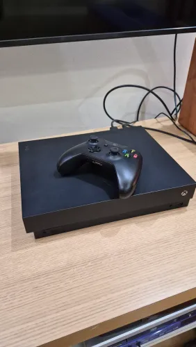 Xbox One X + Controle + 9 Jogos