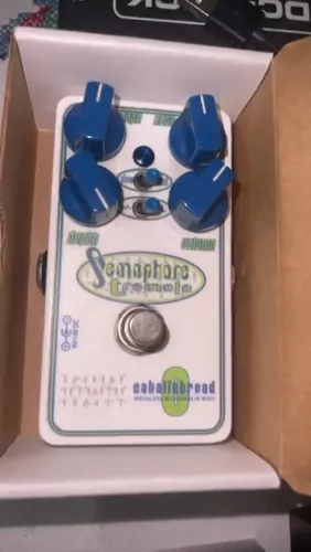 Pedal Tremolo Semáforo Catalinbread