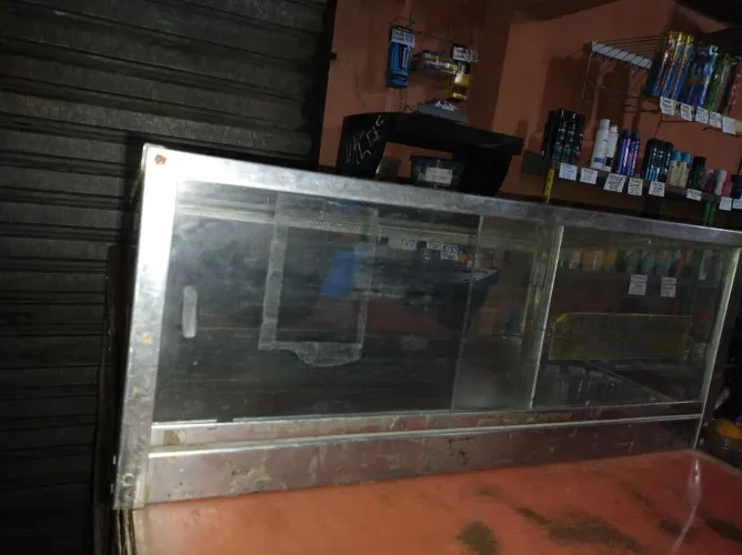VENDO VITRINE/ESTUFA EXPOSITORA EM ALUMÍNIO E VIDRO