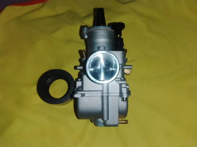 Carburador de moto novo !! Olha a descrição.