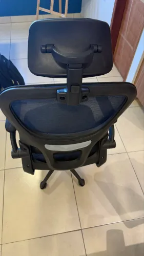 $1.000,00  Vendo jogo de cadeiras para escritório, pouco usadas