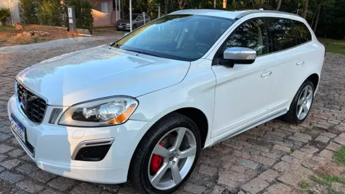 Volvo XC 60 R-design 3.0 304cv AWD 5P 2011