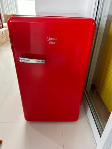 Frigobar Retrô Midea