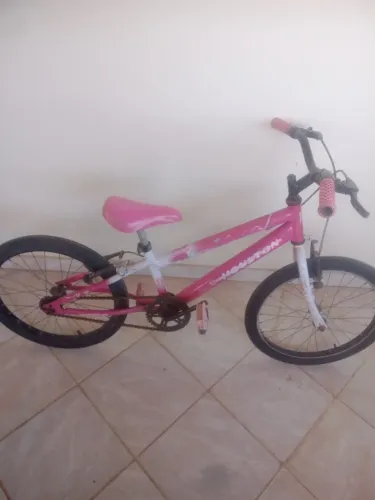Bicicleta aro 20, só pegar e andar.