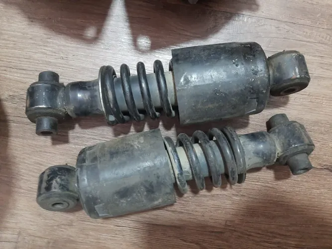 Amortecedor de cabine costellation