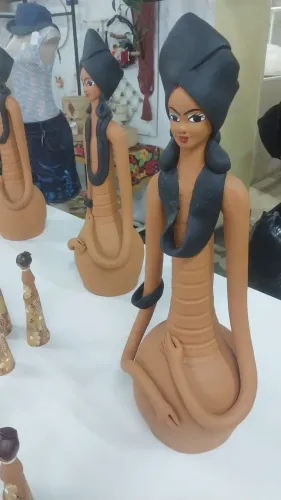 Escultura em barro