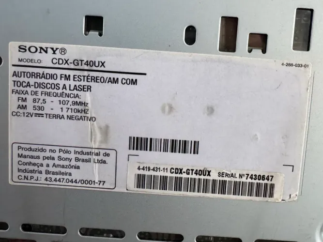trazeira sony para retirar peças cd e radio saídas funcionando