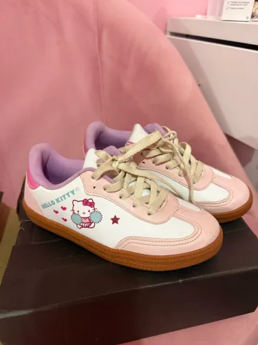 Desapego infantil , sapatos semi novos