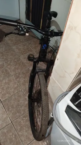 Vendo bicicleta aro 29 freio a disco 