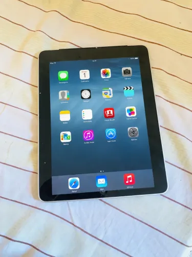 iPad Apple 1ª Geração 64GB Wi-Fi +