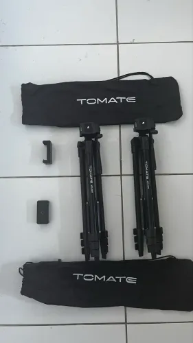 2Tripés + webcam 4k + microfone