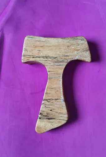 CRUCIFIXO TAU 