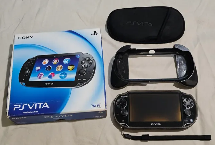 PS VITA Fat (1000).
