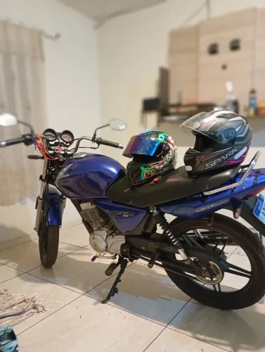 Capacete 300 os dois