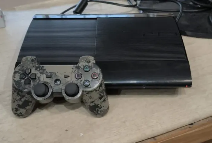 Play 3 Hd 250gb **não funciona Hdmi**com Jogos na memoria apenas R$600,00 no Pix