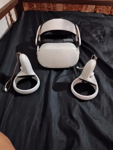 Vendo meta Quest 2 128 gigas de memória