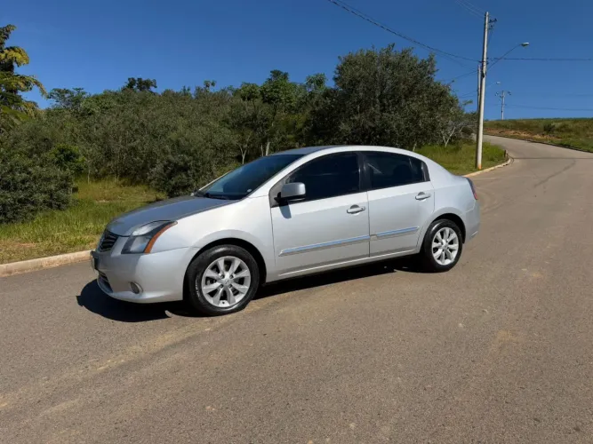 Nissan Sentra S 2.0/ 2.0 Flex Fuel 16V Aut. 2013
