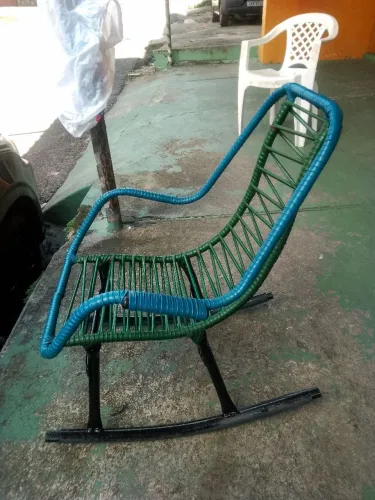 Cadeira de embalo infantil