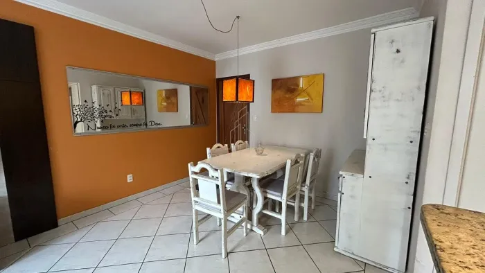 Locação no Bairro Centro de Balneário Camboriú no Condomínio Edifício Solar Moema