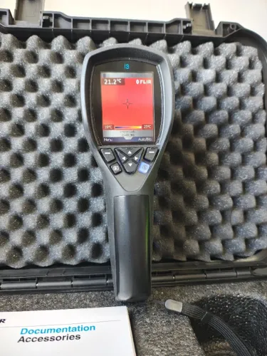CAMERA TERMOGRÁFICA FLIR I3 SEMI-NOVA COMPLETA E CALIBRADA