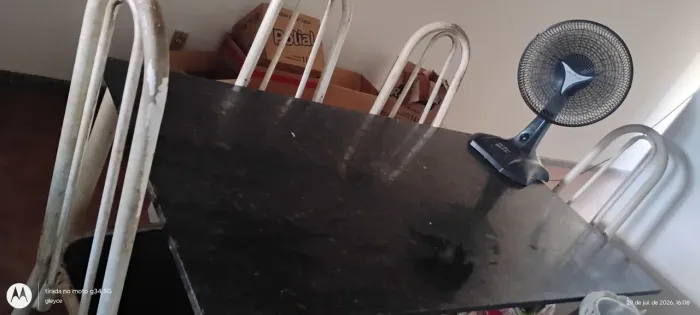 Mesa Grande com Pedra de Mármore e 6 Cadeiras