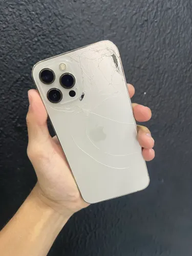 iPhone 12 Pro Max 128gb com detalhe
