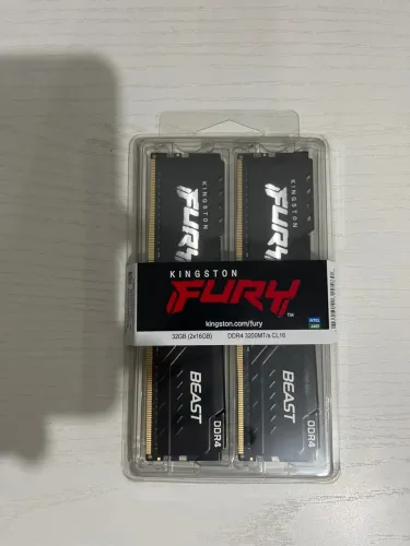 Kit de memórias de 32GB (2 x 16GB) DIMM DDR4 3200Mhz FURY Beast Black
