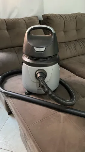 Aspirador de pó e água 