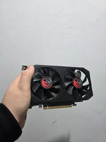 Placa de vídeo RX 550 4GB PCYES