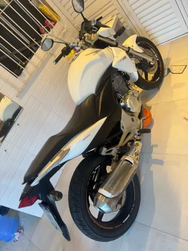 Cb 300