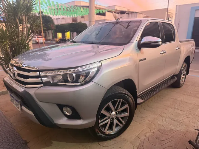 Toyota Hilux CD SRX 4X4 2.8 TDI 16V Diesel Aut. 2016