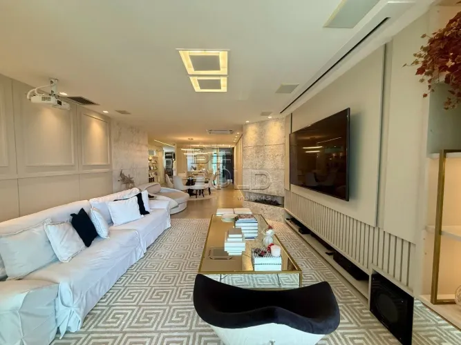 Apartamento alto padrão frente mar