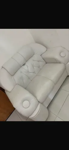 Sofá couro branco