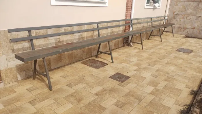 Banco de ferro 7m de comprimento - muito pesado, excelente estado 