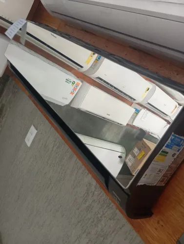 Ar condicionado espelhado Seminovo 18.000 BTUs INVERTER 