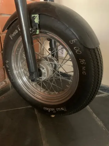 Roda aro 16 mesas e bengalas Harley Davidson 883 Sportster
