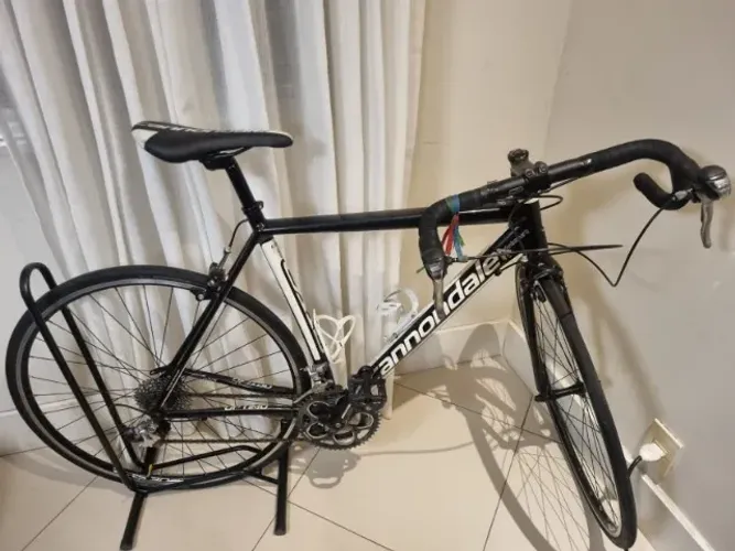 Cannondale CAAD Optimo tam , cassete 11-32, coroa 50-34, freio no aro, 2016, pouco usada