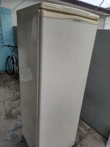 Geladeira Brastemp o gás furado.100 reais 