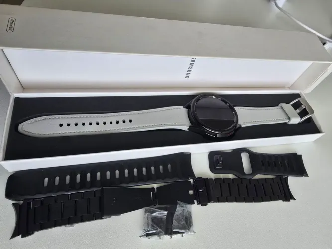 Sansumg Watch 8 Classic