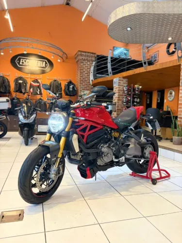 DUCATI MONSTER 1200 S