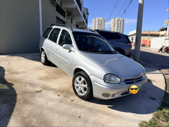 Chevrolet Corsa Wagon GLS 1.6 16V MPFI 4P 1998