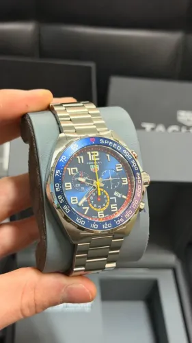 EDIÇÃO ESPECIAL TAG Heuer Formula 1 Chronograph x Red Bull Racing