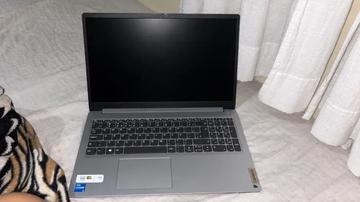 NOTEBOOK LENOVO IDEAPAD ? Pouquíssimo usado e em ótimo estado!