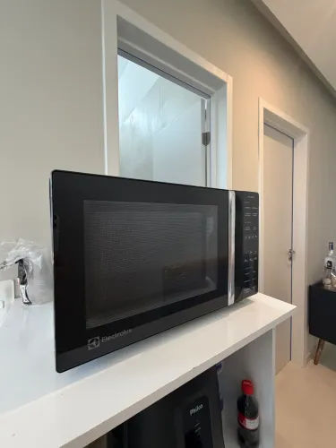 Microondas Eletrolux 23L